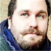Laureato col massimo dei voti in Storia e tutela dei Beni Culturali e Storia dell'Arte offre lezioni, percorsi di apprendimento su sviluppi storico-artistici e beni paesistico-culturali