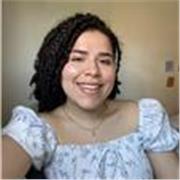 profesora de inglés con experiencia dando clases a niños, adolescentes y adultos. 