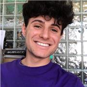 Estudiante de Historia en la UAL, puedo dar clases a personas interesadas en Historia, en especial a alumnos de ESO y bachiller