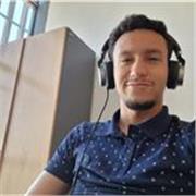 Profesor de historia y de economía, apto para alumnos de secundaria hasta segundo de bachillerato.