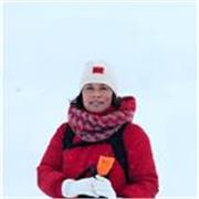 Profesora titulada de Español para Extranjeros.Licenciada en Filología Hispánica.Más de 20 años de experiencia.