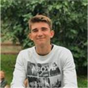 Studente quinto anno liceo scientifico da ripetizioni in matematica e fisica