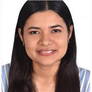 profesora de Derecho con experiencia en clases para niños, adolescentes y adultos de forma virtual y presencial