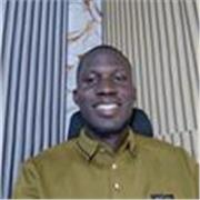 Science tutor who helps students understand complex concepts.