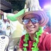 El profesor de danza imparte clases para todas las edades