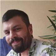 Profesor con años de experiencia en institutos públicos, ofrezco clases particulares o en grupo, de repaso y complementación