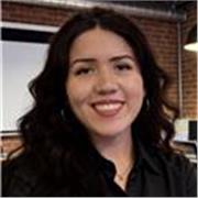 Estudiante de lenguajes con gran dominio del inglés 