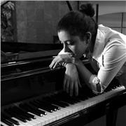 Profesora de Piano Clásico para todos los niveles. También refuerzo de Conservatorio