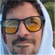 Hola Rafa, ¿cómo estás? Mi nombre es Lucas Medina. Acabo de postularme para el puesto y quería presentarme personalmente. 