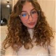 Etudiante en 1ere année médecine je dispose in DELF-B2 et j’ai un Bac+2 en maïeutique 