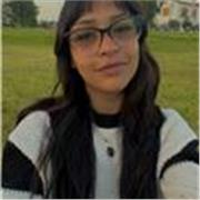 Estudiante avanza imparte a dar clases a estudiantes de primaria/secundaria