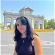 Graduada en matemáticas y profesora de apoyo en ciencias y matemáticas.