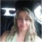 Insegnante di religione, insegna anche filosofia