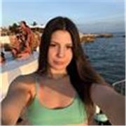 Profesora nativa de español con pasión por enseñar ofrece clases online divertidas, prácticas y totalmente adaptadas al alumno. 