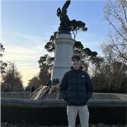 Profesor joven , para alumnos de colegio y ESO, me adapto al horario que se elija , a domicilio , genial para el comienzo de clase