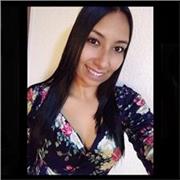 Profesor de apoyo para impartir clases virtuales, estudiantes de todas las edades