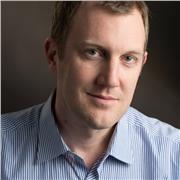 Enseignant de FLE expérimenté en écoles, à l'étranger et en cours particuliers. Titulaire du diplôme FLE à Montpellier UPV.