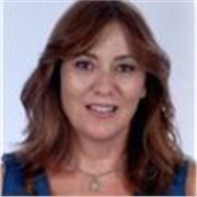 Profesora de Derecho Digital. Trabaja como jurídica en entidad corporativa. Especializada en e-Commerce y Marketing Digital