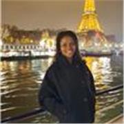 Etudiante trilingue en école de commerce, offrant des cours d'anglais pédagogique.