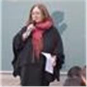 Soy maestra desde hace 30 años. 
Disfruto de mi trabajo a diario, especialmente de las clases de lengua castellana.
