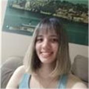 Professora de Língua Portuguesa com experiência em escolas presenciais