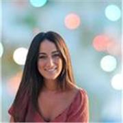 Soy orientadora laboral y me gustaría poder dar apoyo/ cuidado menores de 11 años. Tengo formación social y master en rrhh. 