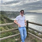 Soy estudiante de biotecnología en la universidad San Pablo CEU con experiencia de canguro