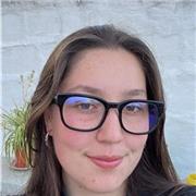 Profesora de química, completando la carrera y con nivel hasta la eso