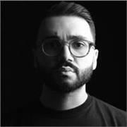 Docente di Graphic e Web design impartisce lezioni di Grafica, Visual e Web Design (Photoshop - Illustrator e Indesign)