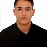 Étudiant en dernière année d’école de commerce donne des cours dans plusieurs matières.