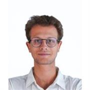 Diplômé de l'EDHEC Business School, je propose cours particuliers d'anglais à Paris et en ligne, tous niveaux