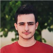 étudiant en prépa (plus de 18 au Bac) donne des cours dans toutes les matières du collège au lycée