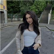 offro lezioni private per alunni delle elementari e delle medie, ho un ottima conoscenza di svariete lingue