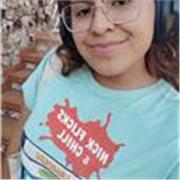Profesora de inglés de niños y adolescentes. Soy capaz de dar también otras materias pero no me deja la app poner más