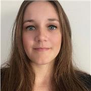 Profesora de marketing digital