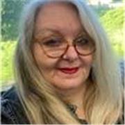 I am a native English speaker and can help students learning English as a foreign language