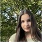 Liceale di livello C2 impartisce lezioni di inglese per livelli A1-C1 con preparazione agli esami Cambridge e IGCSE ESL