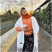 I give private conversation courses with tailored classes to match students’ needs. 