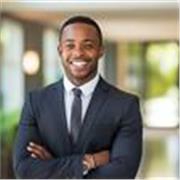 Bonjour, je suis bilingue (français/anglais) mais j'enseigne la langue française ici a Abu Dhabi depuis trois ans