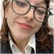 Profesora de inglés con C1 imparte clases a niños de eso y primaria