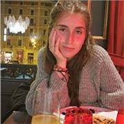 Profesora particular que imparte clases de matemáticas a primaria, eso y bachillerato
