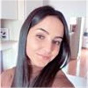 Profesora de varias asignaturas como contabilidad, economía, finanzas, matemáticas empresariales e inglés.