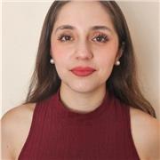 Astronoma en formación apasionada por la enseñanza y el aprendizaje ofrece clases en física y matemática