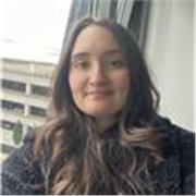 Profesora de ingles disponible para ayudar con todos los niveles. 