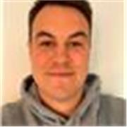 Madrelingua inglese offre classi di conversational English