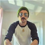 Singing and Guitar instructor looking for students