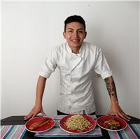 se solucita cocinero para dar clases