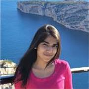 Prof d'Hindi, native d'Inde, diplômée d'un master en linguistique, expérimentée dans l'enseignement des langues étrangères.