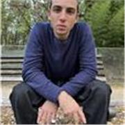 Ex studente del liceo linguistico disponibile per lezioni di matematica per ragazzi delle medie e inferiori