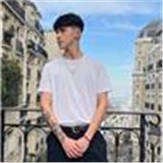 Profesor de Español/Castellano, disponible para personas con cualquier nivel o edad, principalmente estudiantes extranjeros.